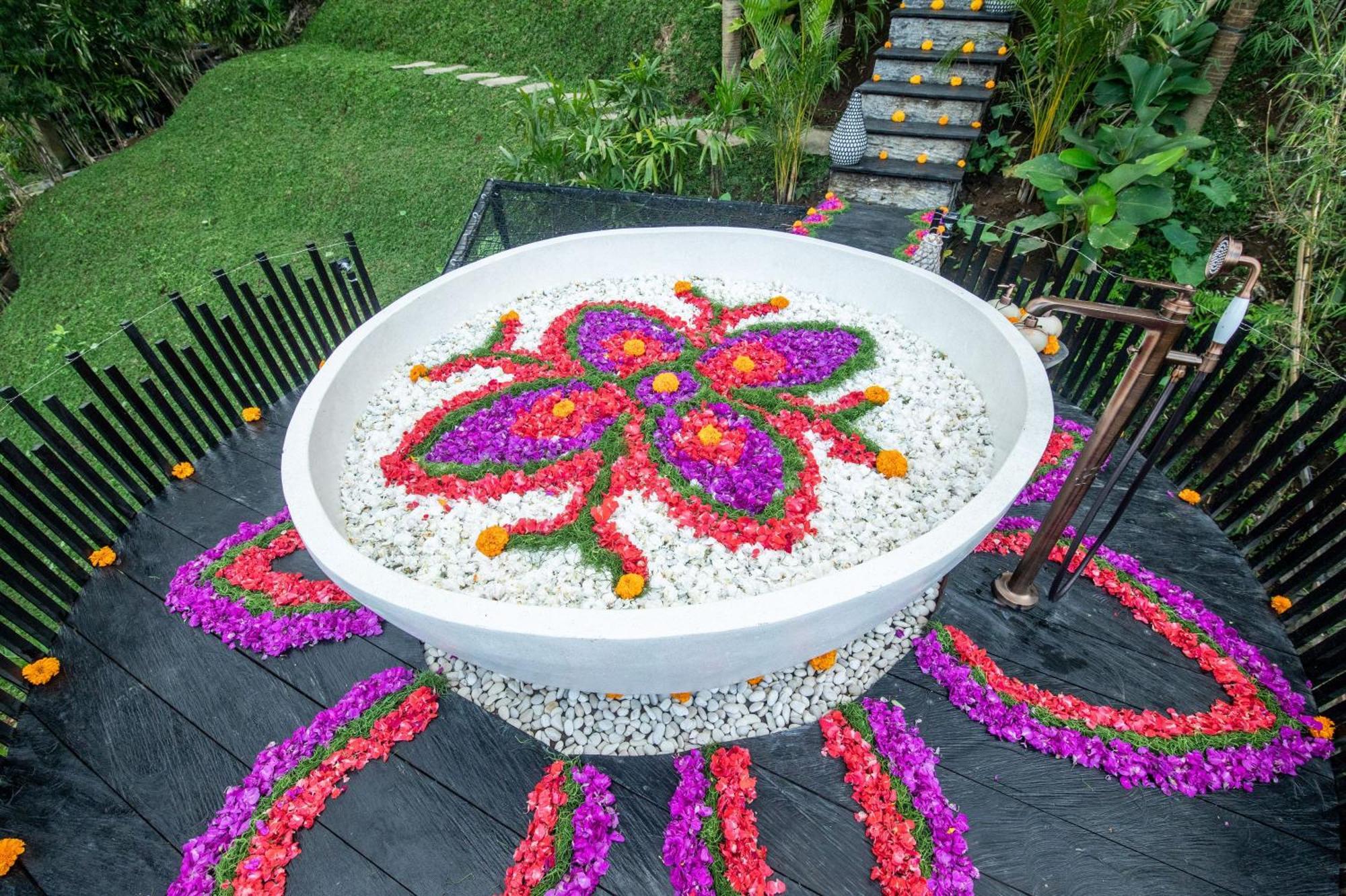 Villa Magic Hills Bali - Magical Eco-luxury *