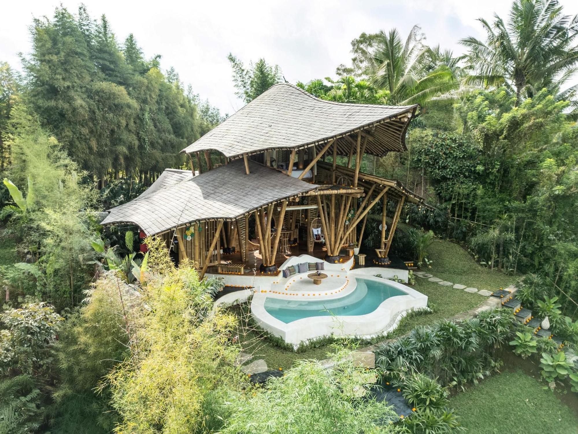 Magic Hills Bali - Magical Eco-luxury Villa Selat