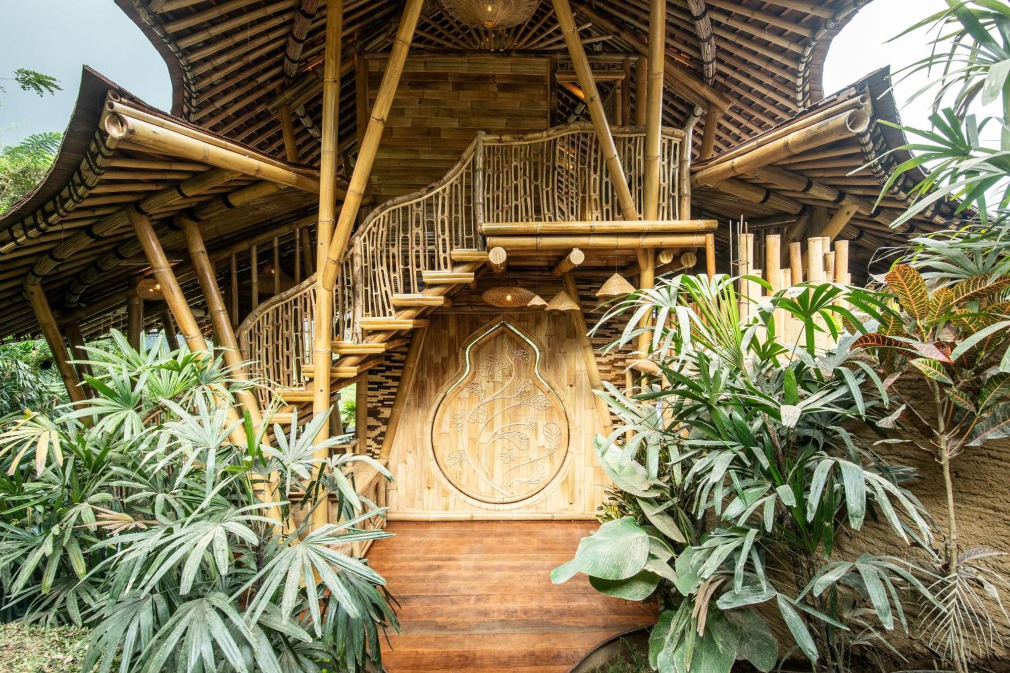 Magic Hills Bali - Magical Eco-luxury Villa Selat