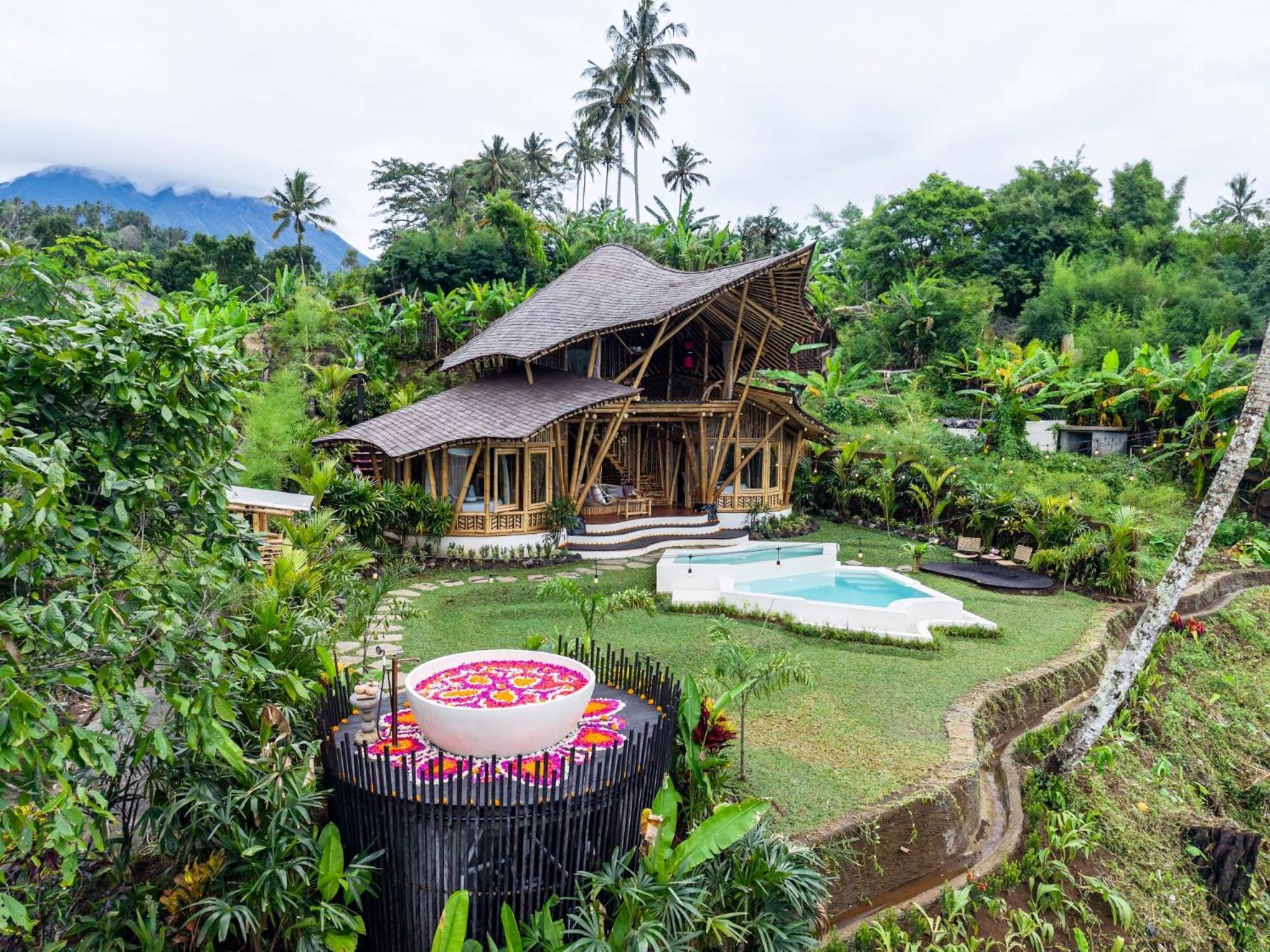 Villa Magic Hills Bali - Magical Eco-luxury *