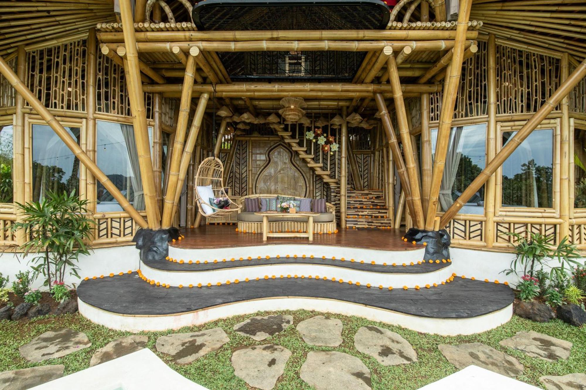 Villa Magic Hills Bali - Magical Eco-luxury *